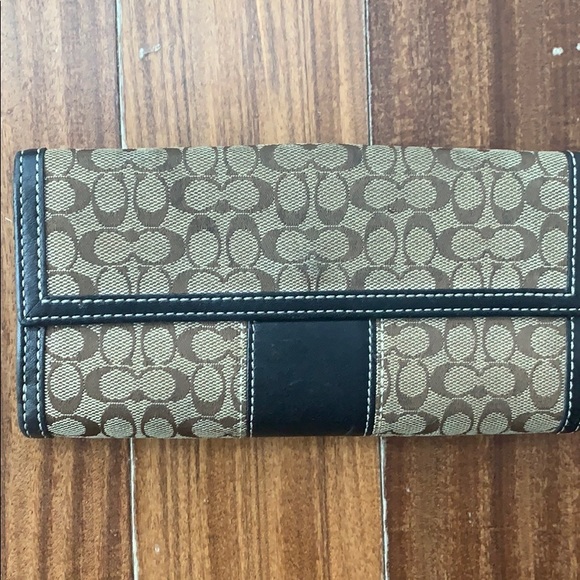 Coach Wallet - Picture 5 of 5